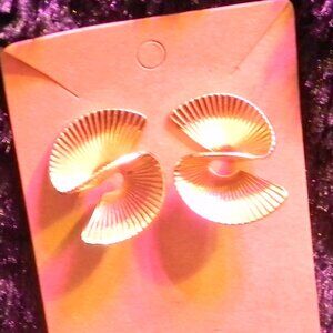 Vintage Gold Tone Fan Swirl Earrings